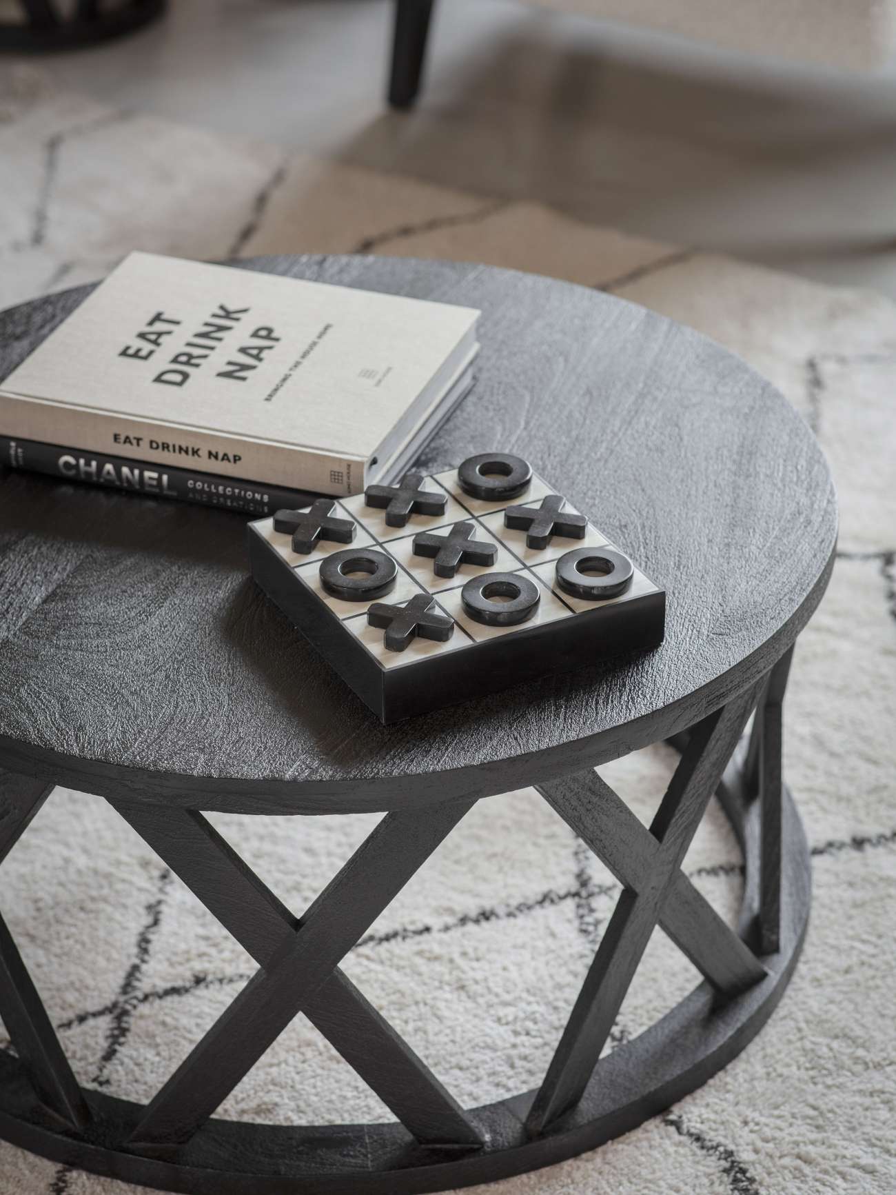 Chollerford Off White and Black Bone Inlay Noughts and Crosses