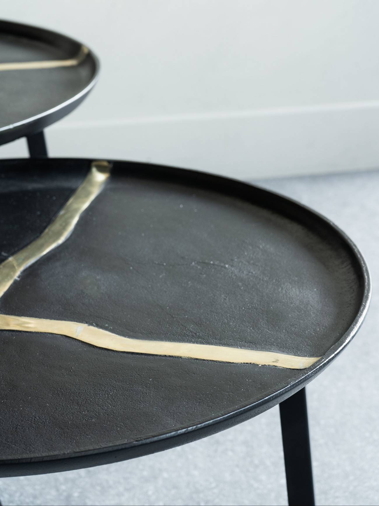 Arizona Set of Two Textured Aluminium Coffee Tables
