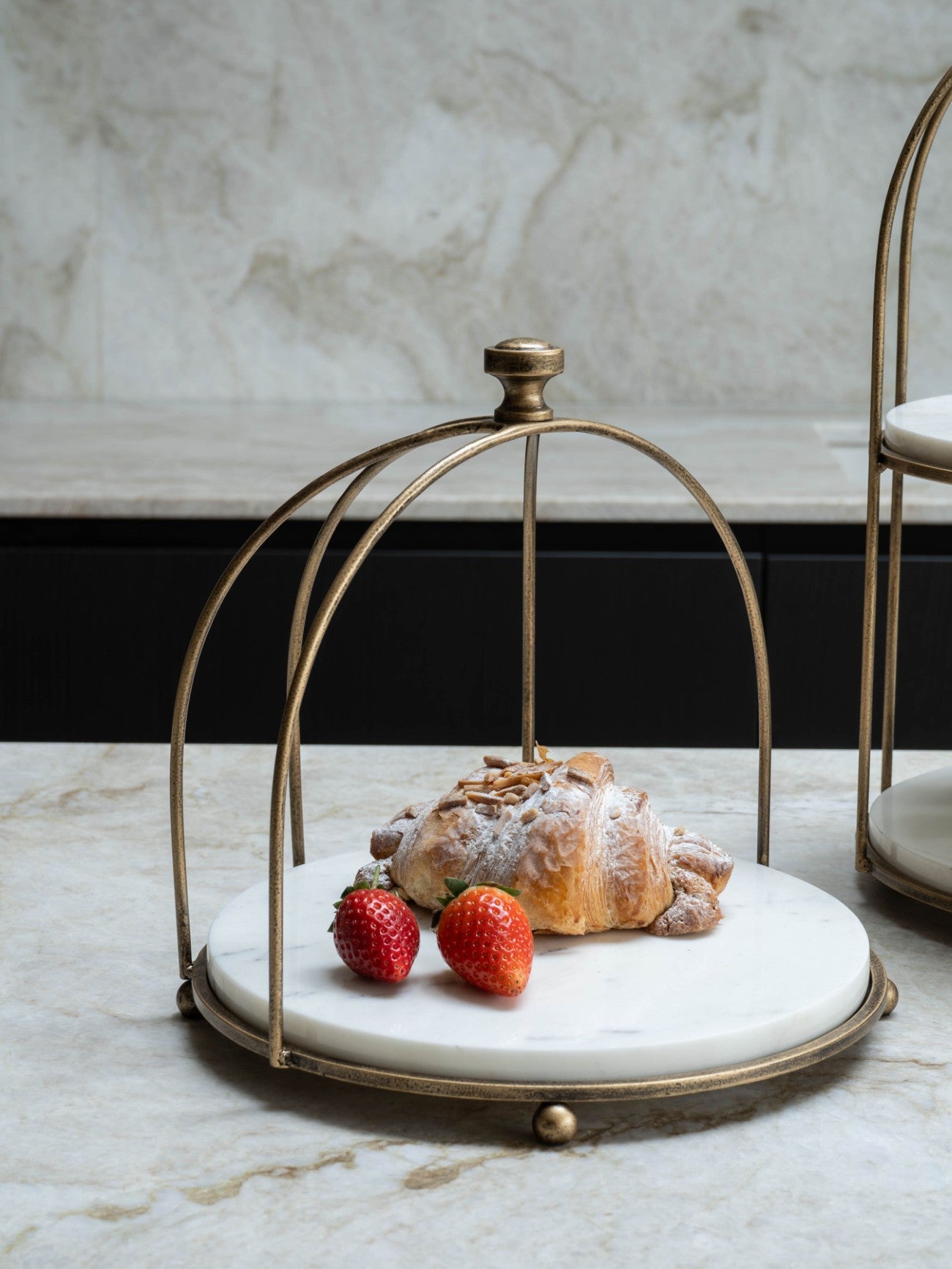 Belvedere Aged Gold One Tiered Stand