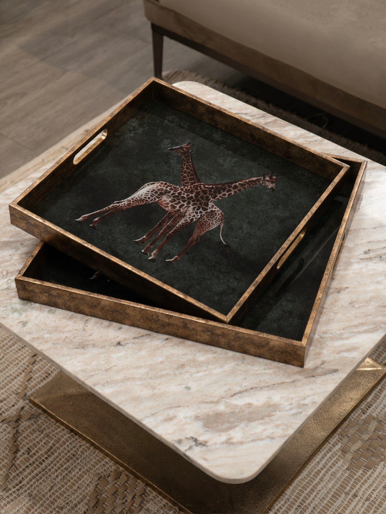 Giraffe Decorative Set of 2 Nesting Trays
